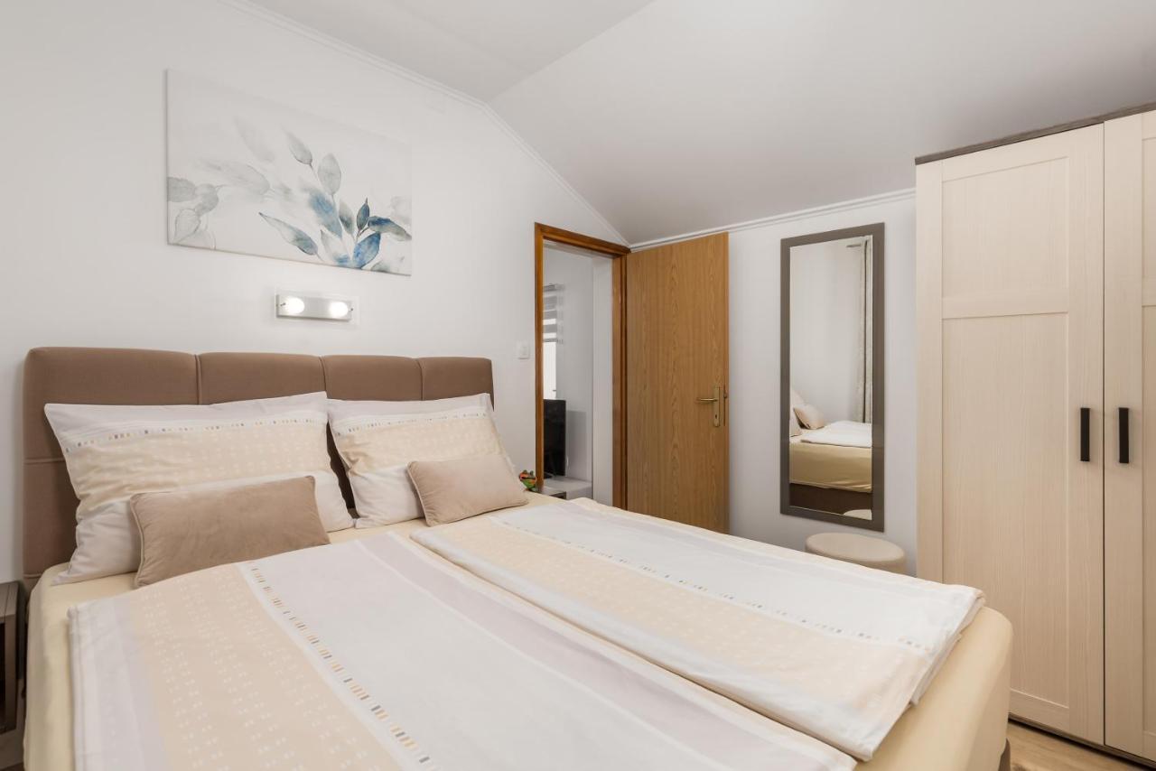 Guest House Deskovic Mošćenička Draga Zimmer foto